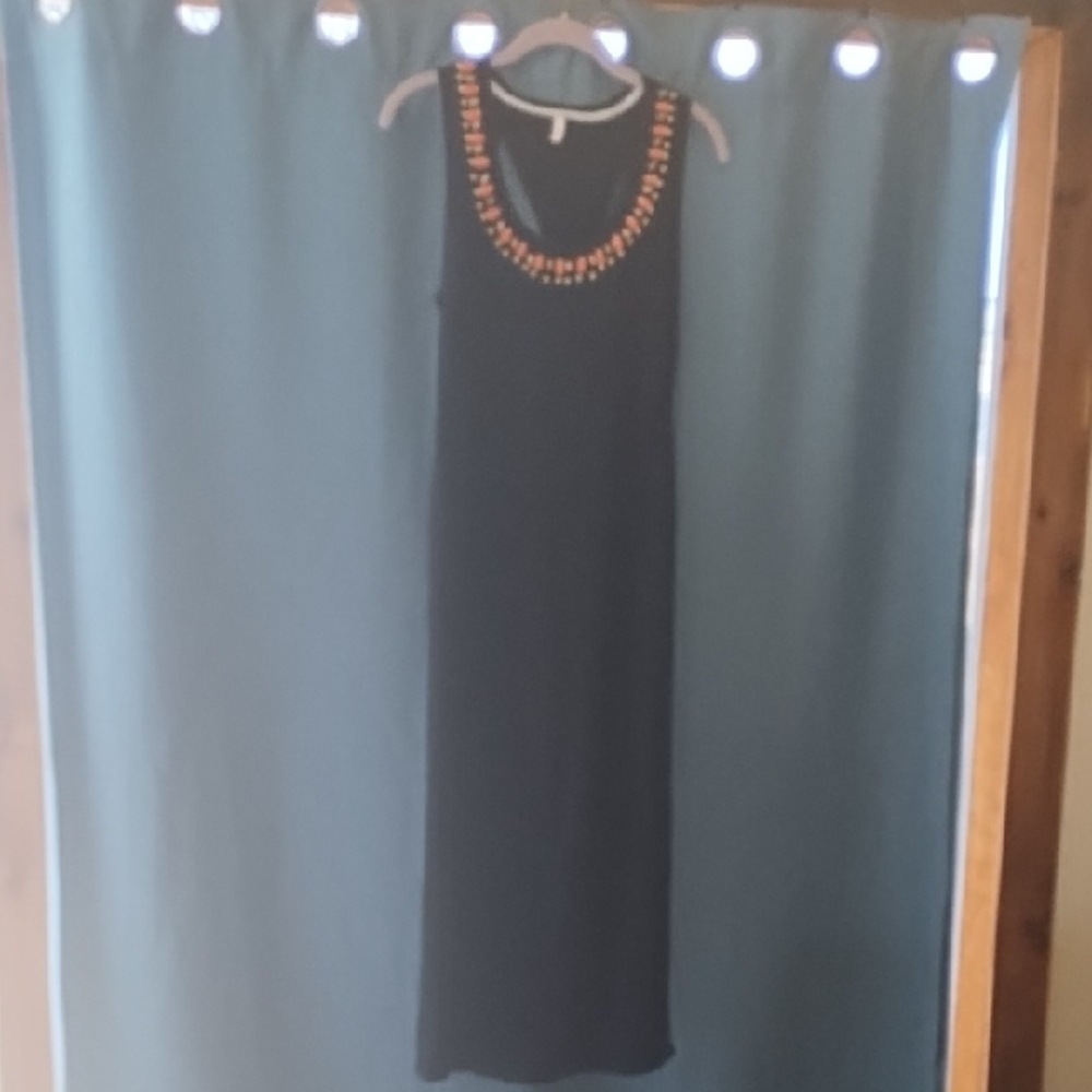 No Label Elegant Black Sleeveless Dress with Beaded Neckline